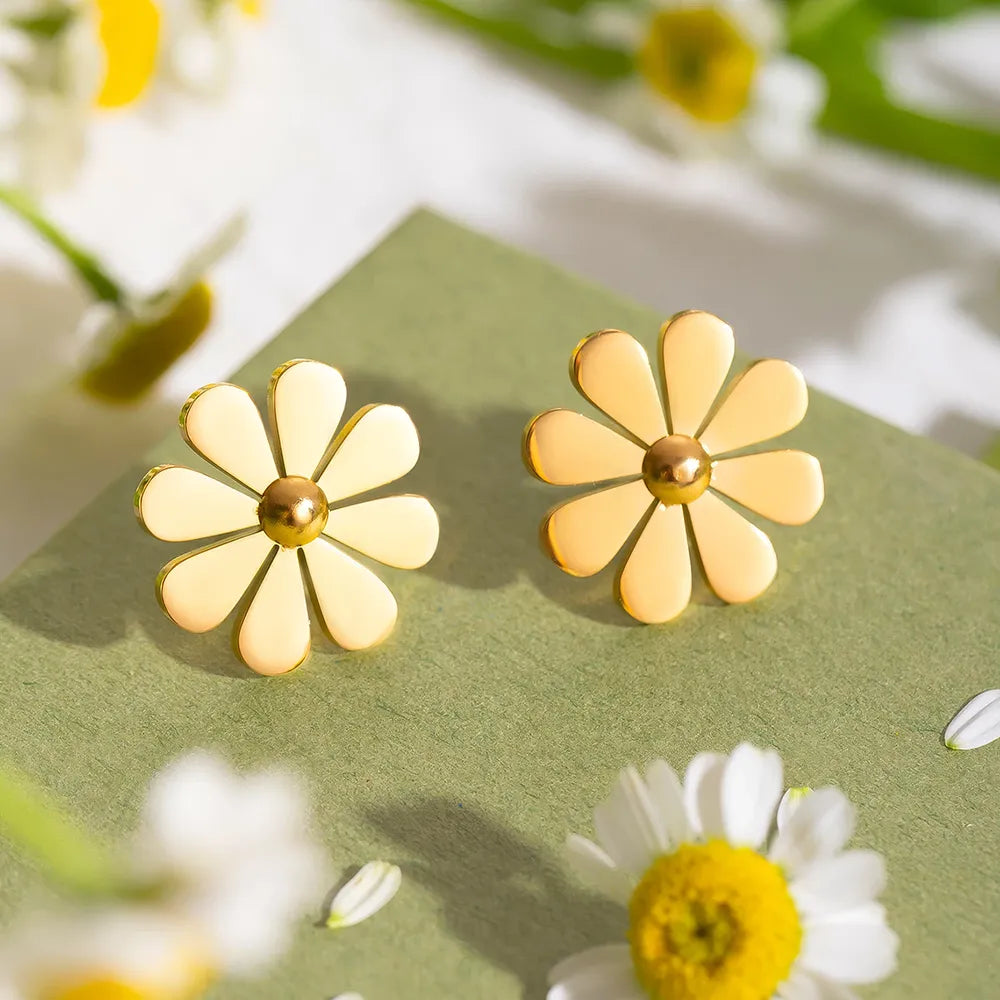 Stud Earrings with Chevron Designs -Summer Stainless Steel Light Luxury 18K PVD Plated Daisy Stud Earrings