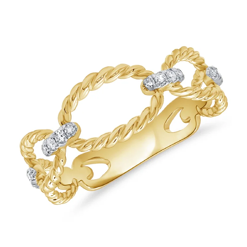 Rings with spiral designs for eye-catching twist -Rope-Style Chain Ring with Diamonds in 14K Gold