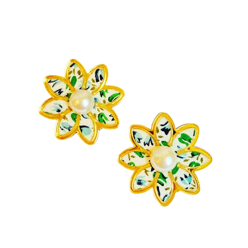 Stud Earrings for Shopping Trip -Beth Floral Stud Earrings