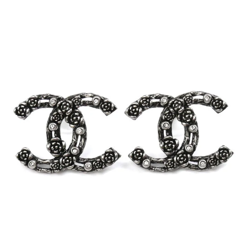 Indian Stud Earrings with Intricacy -Chanel  Metal Stud Earrings (Pre-Owned)