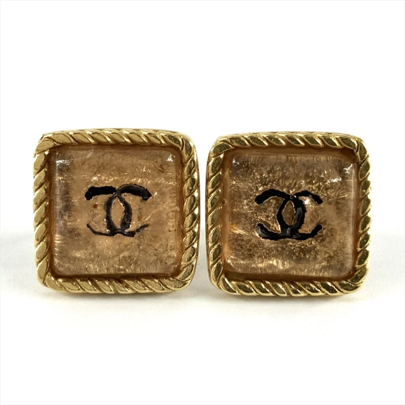 Stud Earrings with Leaf Motifs -Chanel  Stud Earrings (Pre-Owned)