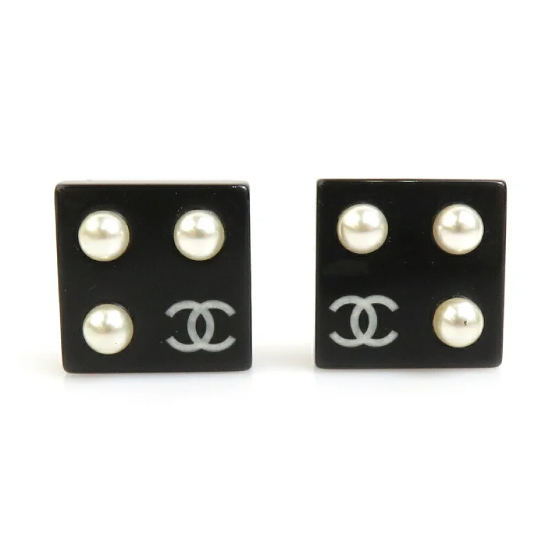 Geometric Stud Earrings for Trend -Chanel   Off- Artificial ivory Resin Stud Earrings (Pre-Owned)